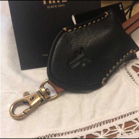 ๐ฅHTF! Frye Black Leather Sleeve Key Hider Bag Charm Fob ๐ฅณ๐ - Picture 6 of 7